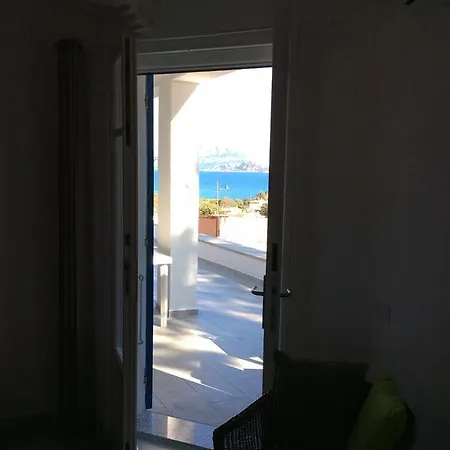 Couette-café Domus De Diana 3*