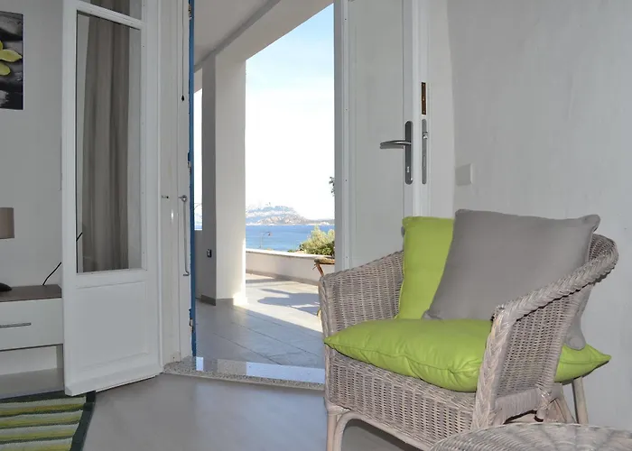 ベッド・アンド・ブレックファスト Domus De Diana オルビア