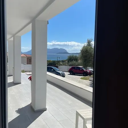 Domus De Diana Alojamento de Acomodação e Pequeno-almoço Olbia