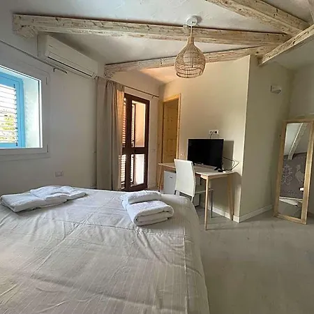 Bed & Breakfast Domus De Diana Olbia