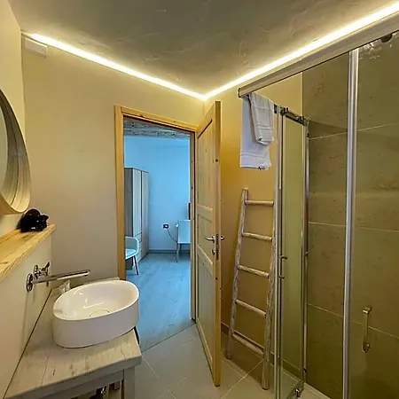Domus De Diana Bed & Breakfast